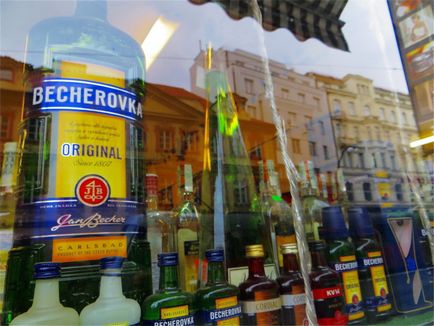 Istoria Becherovka, cum să bei și unde să cumperi