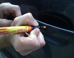 Cum să eliminați zgârieturile pe mașină
