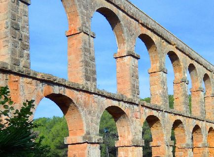 Ce să vedem în obiectele centrale din Tarragona și în apeductul roman