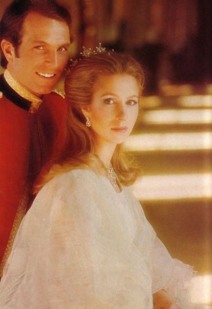 Két királyi házasság Princess Anne, Nagy-Britannia, mint egy hobbi fontosabb cím és pletykák (házasság) Két királyi házasság Princess Anne, Nagy-Britannia, mint egy hobbi fontosabb cím és pletykák