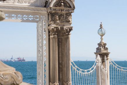 Palatul Dolmabahche din Istanbul fotografie, video, impresii