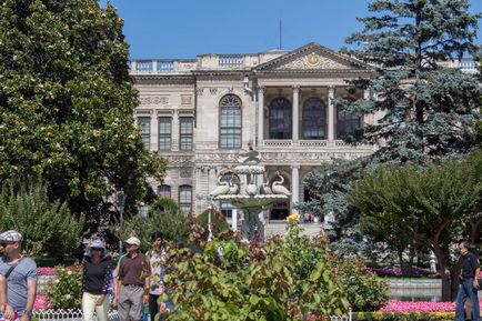 Palatul Dolmabahche din Istanbul fotografie, video, impresii