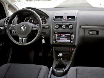 Volkswagen Tour 2013 (caracteristici, recenzii, clipuri video, preturi si accesorii), recenzii de proprietari de masini