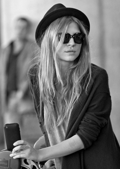 Francia stílusú Clémence Poésy, stilouette stylist szolgáltatások online, Németországban és Frankfurt (vers) Francia stílusú Clémence Poésy, stilouette stylist szolgáltatások online, Németországban és Frankfurt