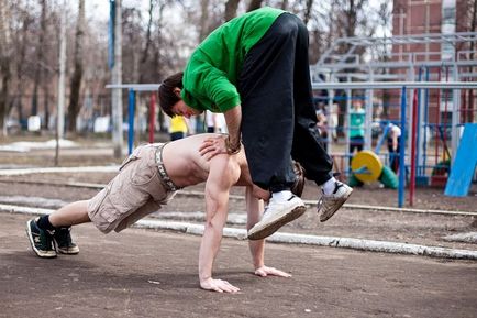 Ghetto workout вправи - за містом щось цікаве