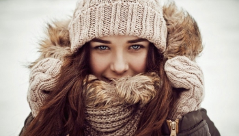 Hogyan kell viselni egy sálat egy kabát a lényeg, hogy meleg volt - Női Blog