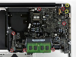 Cum de a dezasambla un laptop Apple macbook pro unibody 13 