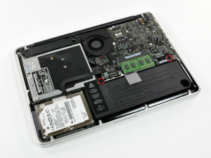 Cum de a dezasambla un laptop Apple macbook pro unibody 13 