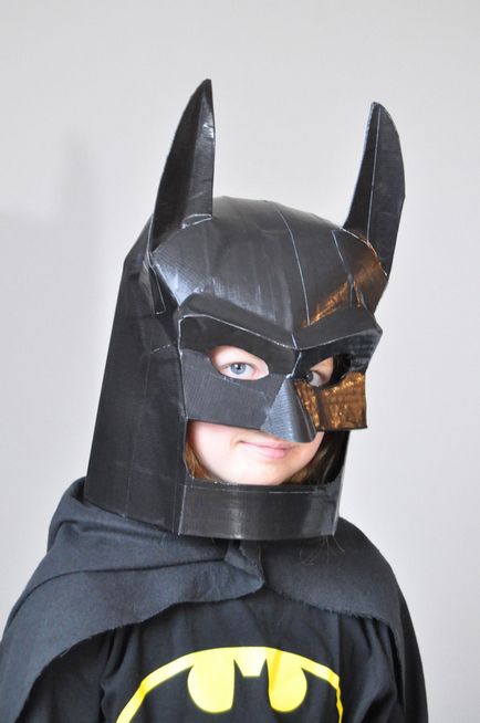 Hogyan készítsünk egy Batman maszk kartonból kezével fekete maszkkal Lego Batman, papír, fotó,
