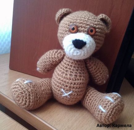 Cum se potrivește ursul amigurumi - o casă veselă