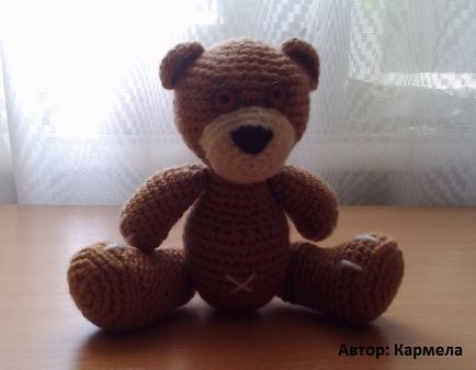 Cum se potrivește ursul amigurumi - o casă veselă