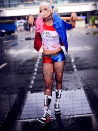 Costumul lui Harley Quinn