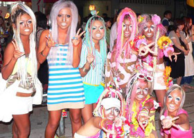 Cine sunt ganguro (ガ ン グ ロ, ganguro)