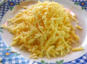 Молода картопля з сирним сиром, зеленню і грибами рецепт з фотографіями