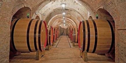 Монтепунчіано італія пам'ятки, вино, як дістатися, де зупинитися