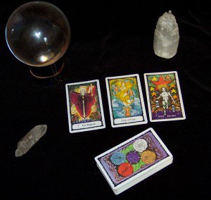 Experiența mea de a ghici practica cu carduri de tarot