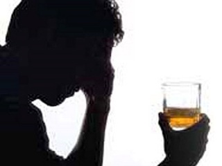 Soțul - alcoolicul risipește iluziile, căsătoria și divorțul