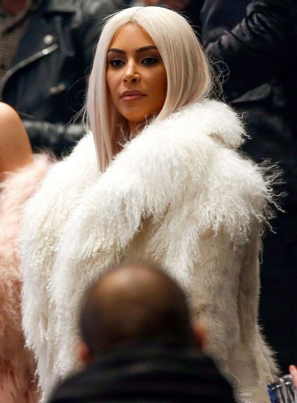 Pe exemplul kim kardashian cum să devii o blondă la modă