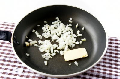 Омлет з цибулею - покроковий рецепт з фото як приготувати