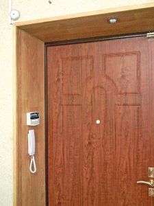 Înclinații de la laminat pe ușile de intrare