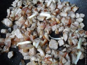 Tészta hús paradicsomszósz (spagetti hús) Tészta hús paradicsomszósszal