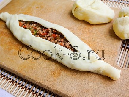 ПІДЕ (турецькі коржі з фаршем) - покроковий рецепт з фото, випічка