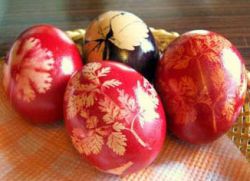 Чому на Великдень фарбують яйця