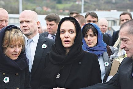 De ce sunt Angelina Jolie și Brad Pitt noi rase?