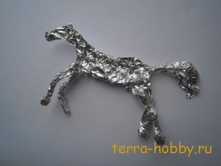 Artizanat cu copii pentru calul noului an din 2014 de foi de argint