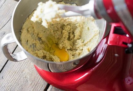 Простий і смачний рецепт имбирно-лаймового кексу для літнього чаювання