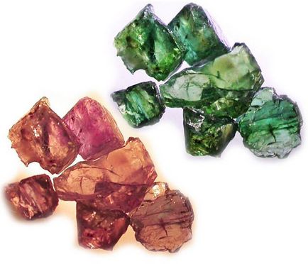 Різні властивості каменю александрит
