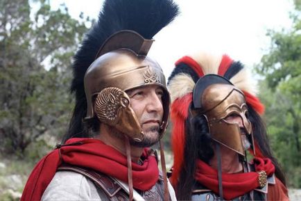 Reconstrucția soldaților Greciei antice și a Romei, revizuiri mari și mici - militare
