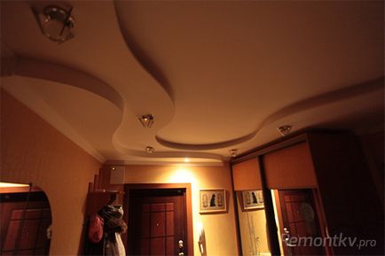 Repararea unui apartament cu mâinile tale - este ușor! Tavan iluminat cu iluminare din plafon cu mâinile tale!