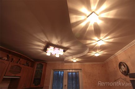 Repararea unui apartament cu mâinile tale - este ușor! Tavan iluminat cu iluminare din plafon cu mâinile tale!