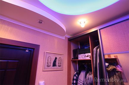 Repararea unui apartament cu mâinile tale - este ușor! Tavan iluminat cu iluminare din plafon cu mâinile tale!