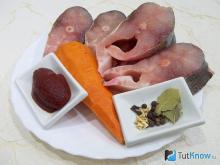 Рецепт тушкований товстолобик з морквою