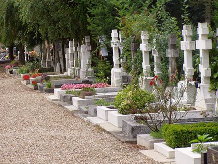 Cimitirul rusesc din Saint-Genevieve de bois