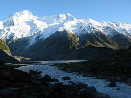 Ruwenzori este cel mai mare munte al continentului african