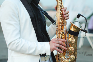Saxofonist pentru o nuntă și o vacanță la Moscova! Comandați un saxofonist!