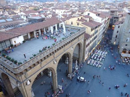 Independent în Florența