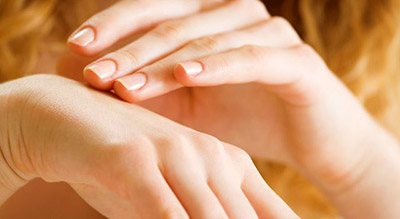 Sfaturi pentru alegerea și utilizarea corectă a cremei de mâini hidratante