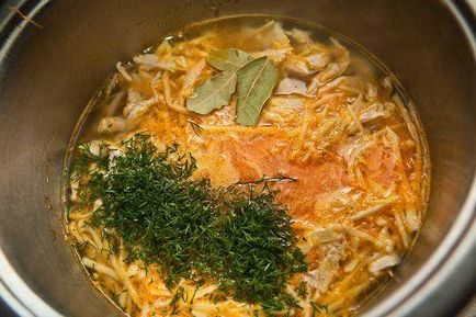 Суп-локшина з куркою - рецепт сучасної домашньої кухні з фото
