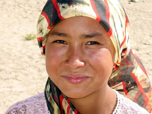 Ujgur hagyományok és szokások, a világ utazás