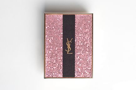 A tavaszi kollekció Yves Saint Laurent 2015-ben, a vágy de jour