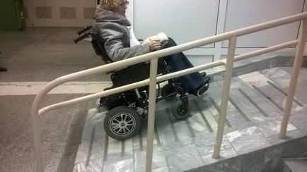 В ОКБ n 1 після скарги - ревізорро на візку - встановили кнопки виклику для інвалідів