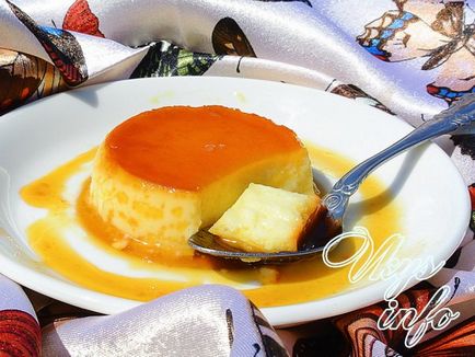 Flan de ou cu reteta de desert de caramel cu o fotografie