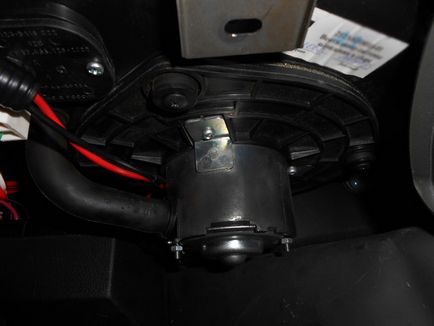 A ventilátor cseréje (motor) a fixáló területen Chevrolet (ventilátor) A ventilátor cseréje (motor) a fixáló területen Chevrolet