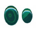 Sapphire verde este o piatră de adâncime delectabilă