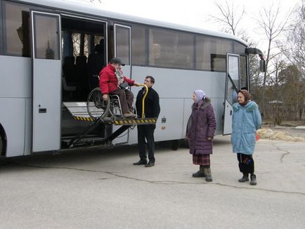 Sunt persoane cu dizabilități în așteptare în bisericile ortodoxe, beneficiul unei organizări publice a persoanelor cu dizabilități