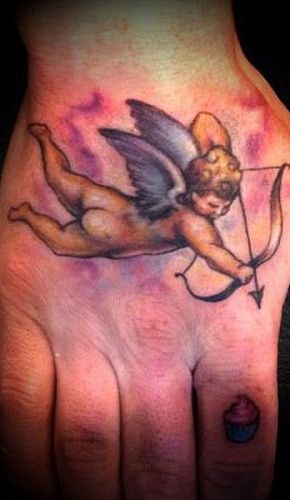 Înțeles, fotografie tattoo cupid